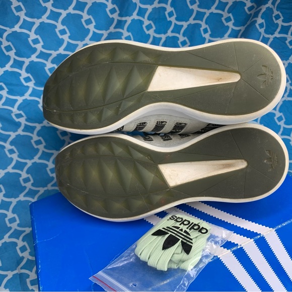 Adidas Women’s size 8.5 Wish x SL loop runner independence currency dollar bill - Picture 4 of 12